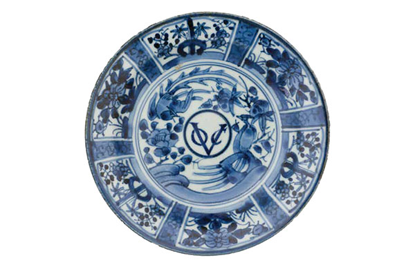 VOC dish, Japan, Arita, late 17th century, porcelain