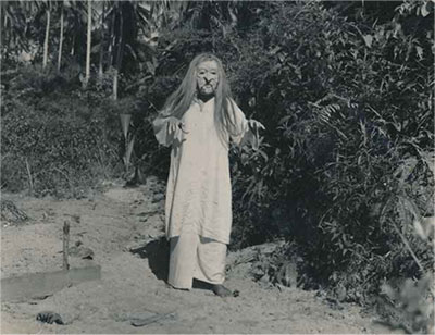 Production still, Sumpah Pontianak (1958, Cathay-Keris Films), directed by B.N. Rao