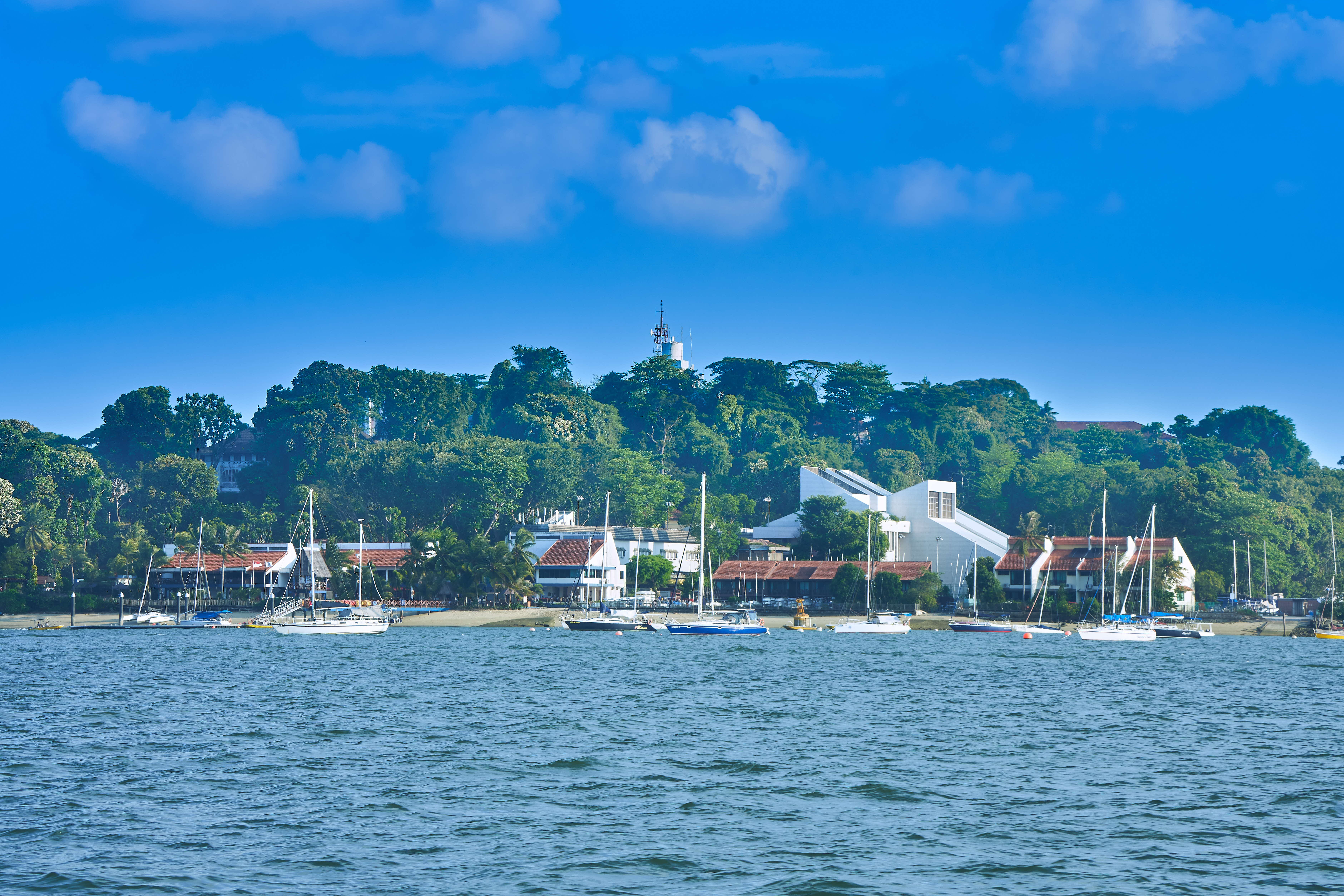 Originally established as social and sporting clubs by soldiers of Changi Cantonment, and later Royal Air Force (RAF) Changi, Changi Sailing Club (founded in 1936) operates as a private members’ club today.