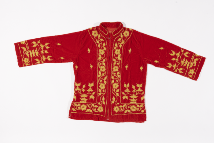 Velvet groom’s coat embroidered with gold-coloured thread
