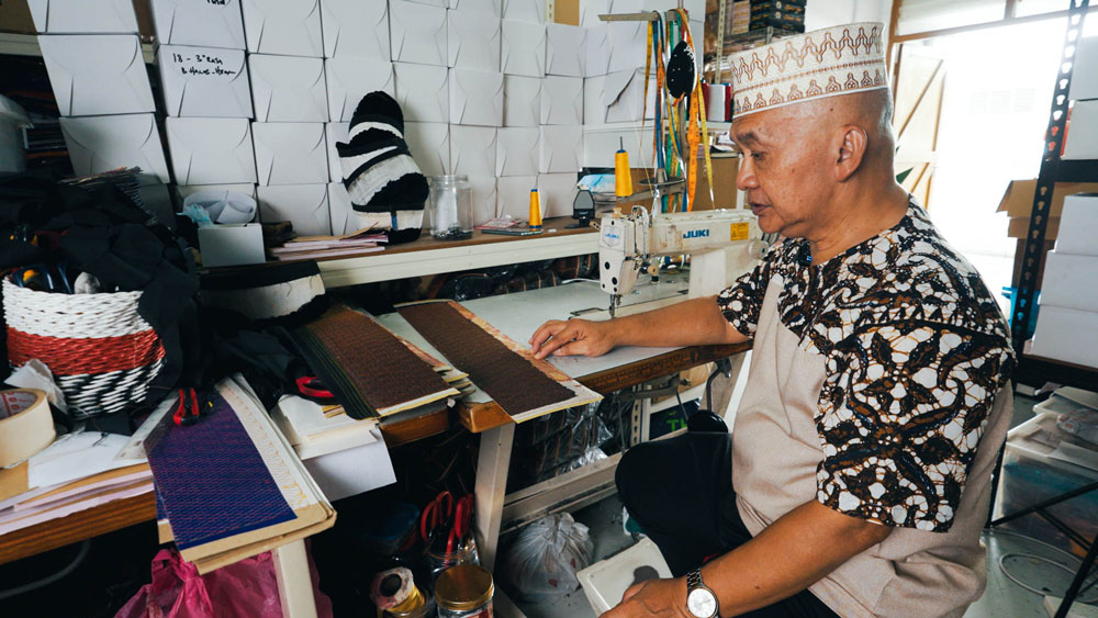 Creativity in Songkok Design: Balancing Tradition with Modern Fashion Trends