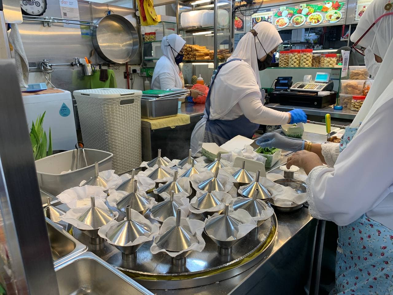 Traditional Haig Road Putu Piring Bakers, 2021 (Source: Jasmine Woo and Grace Ann)