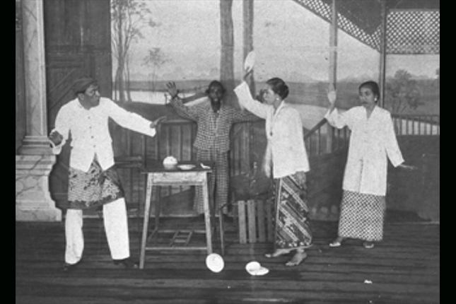snapshot of a bangsawan performance, early 1900s