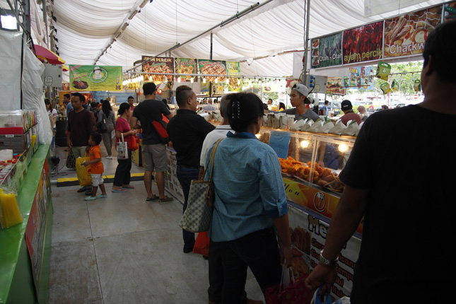 Ramadan Bazaar at Geylang Serai