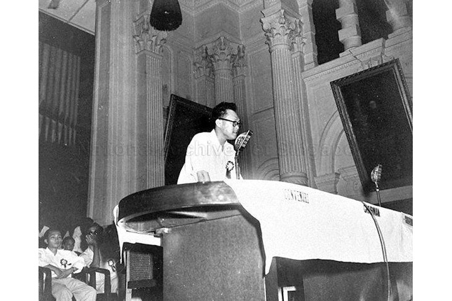 Lee Kuan Yew at PAP's meeting at Victoria Memorail Hall