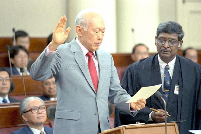 Lee Kuan Yew at the oath taking ceremony in 1997
