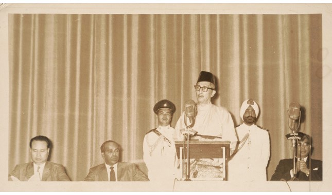 Yusof Ishak giving a speech in 1962