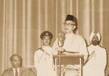 Yusof Ishak giving a speech in 1962