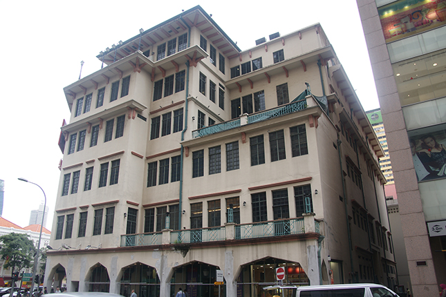 Yue Hwa (Nam Tin) Building - 70 Eu Tong Sen Street, Singapore 059805