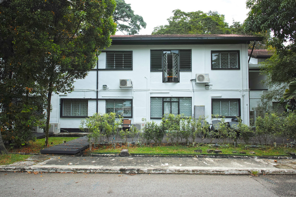The apartment blocks at Linden Drive were originally built to house staff of the University of Singapore around 1960. Today, they are managed by the Singapore Land Authority.