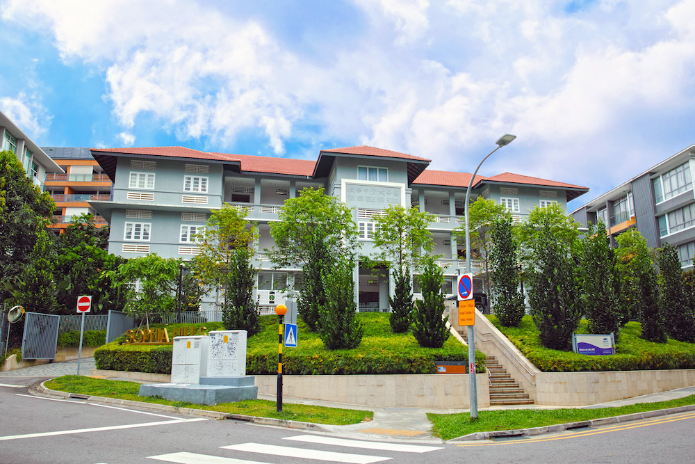 While younger Singaporeans know this building as a pre-school, older Singaporeans will remember this building as Nan Hwa Girls’ High School—a school that provided many girls in Singapore with the opportunity of an education.