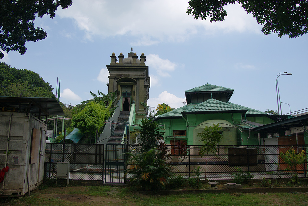Keramat Habib Noh and Haji Muhammad Salleh Mosque