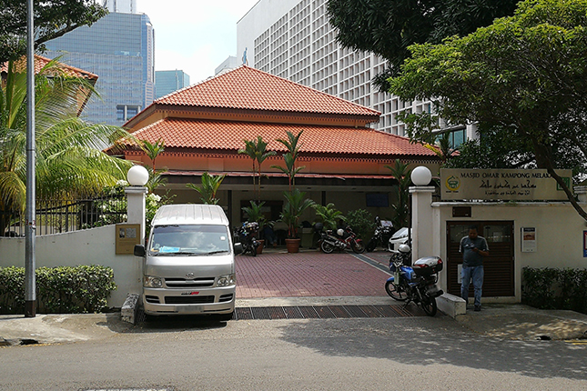 Masjid Omar Kampong Melaka - 10 Keng Chew Street, Singapore 059607