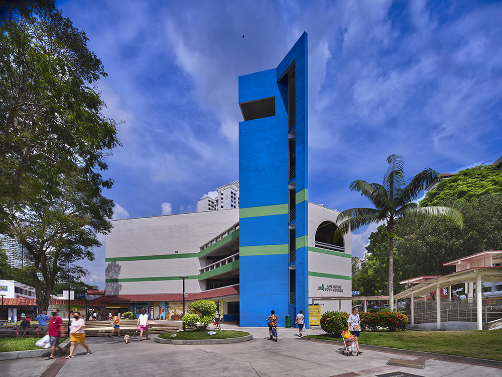 Opened in 1986, Ang Mo Kio Town Council was the first such council in Singapore. The idea was proposed in 1986 by then Member of Parliament for Kebun Baru, Lim Boon Heng, who envisioned residents managing the maintenance of their estates through a council. 
