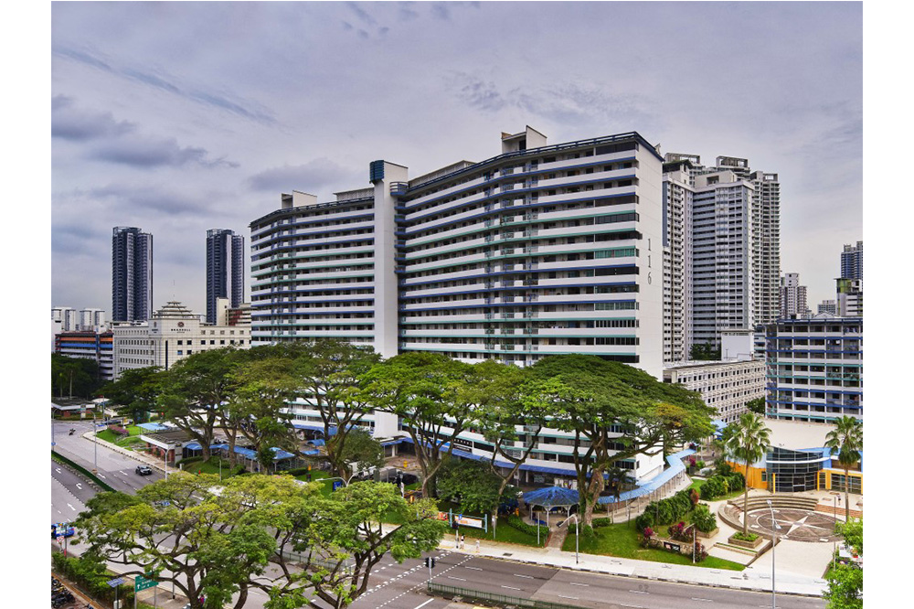 Known for its unusual bat-shaped design, Block 116 is unique as most blocks were built based on a linear design in the early 1960s. Block 116 also features extended corridors, a characteristic of early HDB designs that have become less common today.