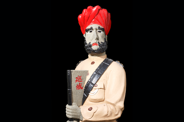 Sikh-Statue-at-the-tomb-of-Mr-Chew-Geok-Leong