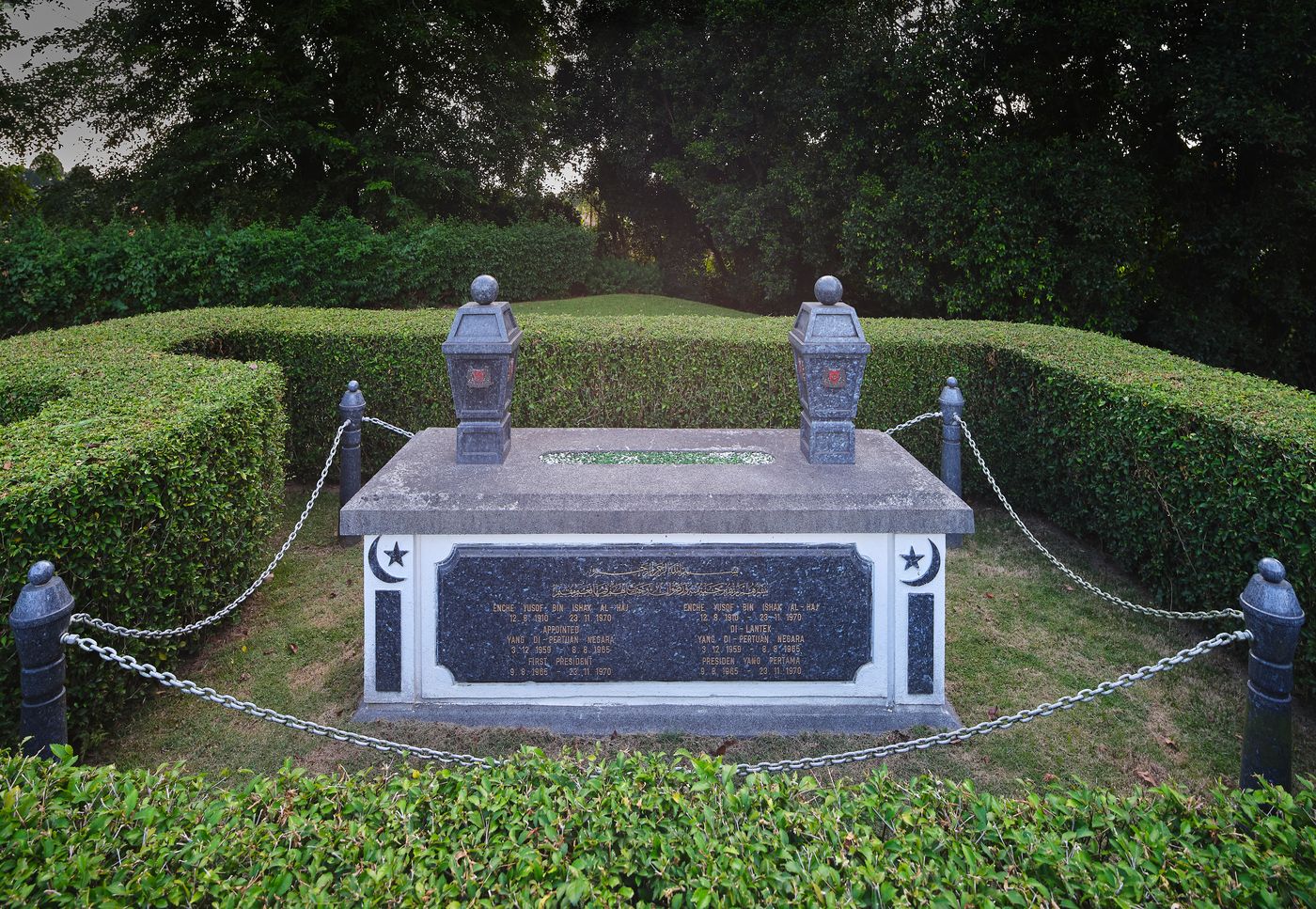 Two cemeteries of national significance are housed at this site: Kranji War Cemetery is a burial site for soldiers who died defending Singapore and Malaya during World War II, and Kranji State Cemetery is a burial site for two former presidents of Singapore.