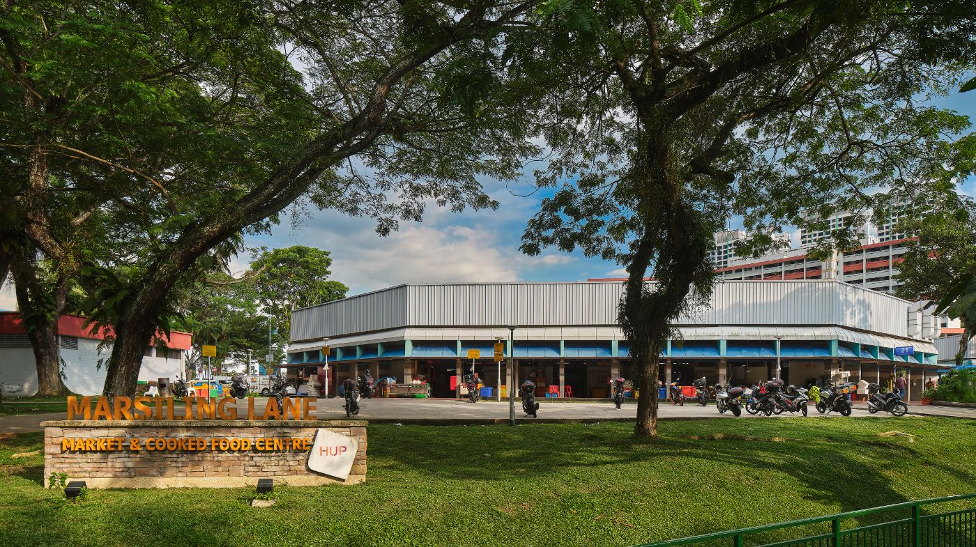 Opened in 1975, Marsiling Lane Market & Food Centre was the first market to serve the Marsiling HDB estate. Today, it remains a popular destination for residents who enjoy its many old-school stalls and shops. 