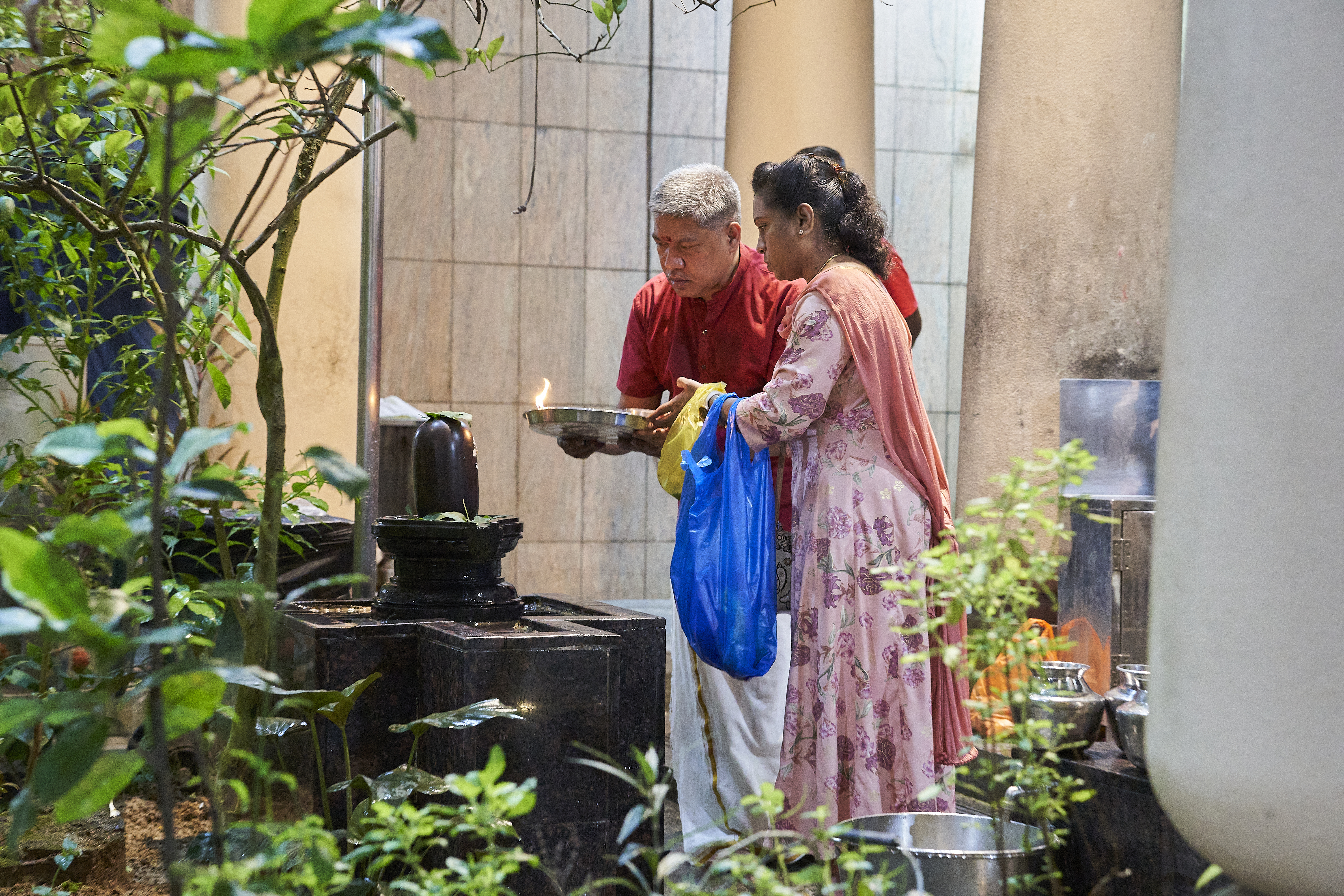 The history of Sri Arasakesari Sivan Temple dates back to the early 20th century, when it was founded as a religious and social space for Ceylonese Tamils residing in the Woodlands area. 