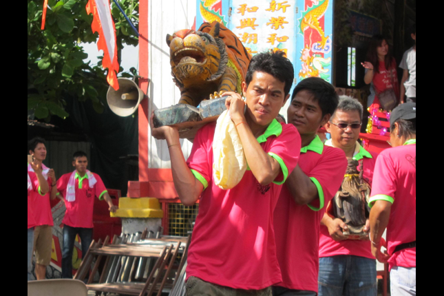 Tiger God brought down from hill temple_UbinTuaPekKong Festival 2015