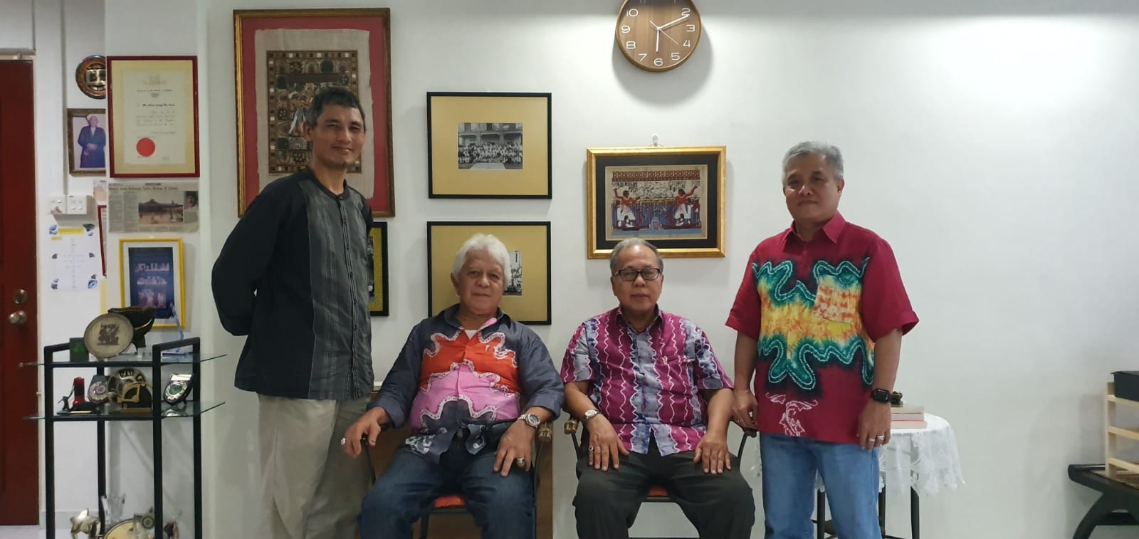 Abdul Latiff bin Omar second from right with fellow Banjar Zulkiflee bin Mohamad and Mohamed Sahrom