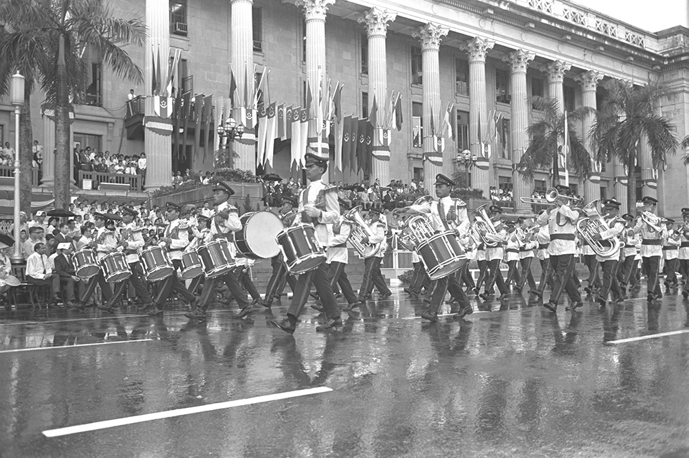 Photograph of Singapore Infantry Regiment (SIR) band at the 1968 National Day Parade