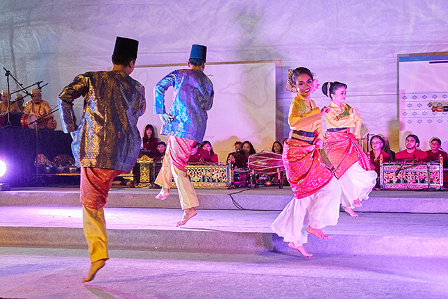 Zapin is a form of traditional Malay dance that is often accompanied by a musical ensemble. Image courtesy of National Heritage Board.