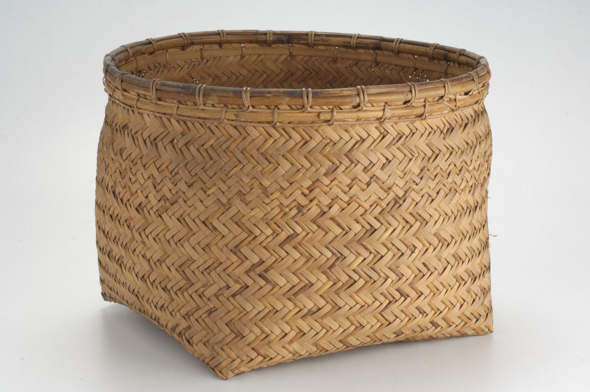 basket in extenso