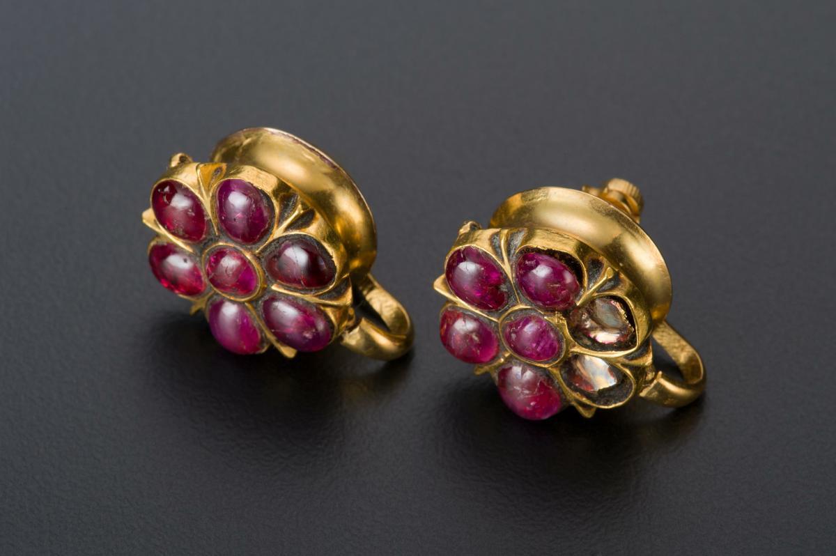 A pair of Earrings