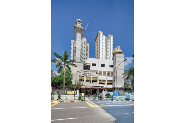 Masjid Hasanah has its roots in the 1960s resettlement of kampong residents from the islands that now make up Jurong Island