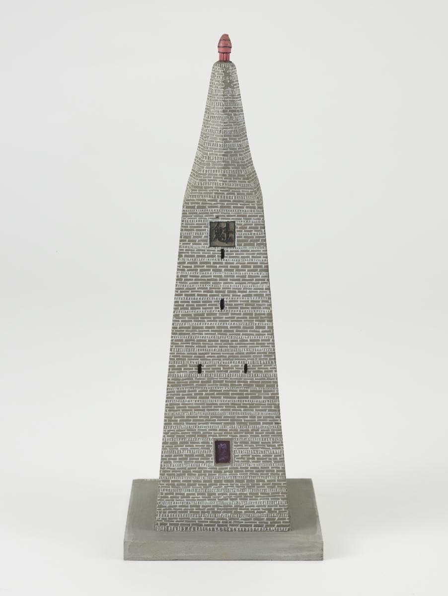 1564772