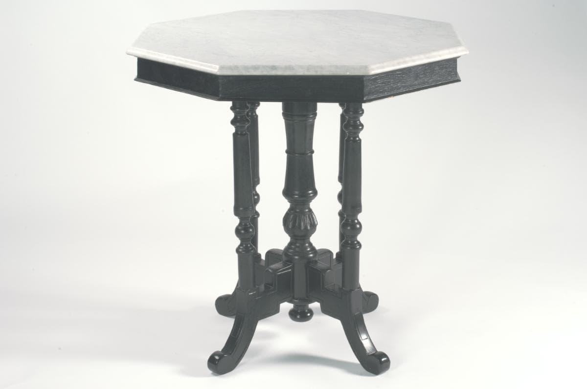 <a href="https://www.roots.gov.sg/Collection-Landing/listing/1077092"><strong>Wooden table with a marble top<br>
</strong></a>1960s<br>
2008-06988