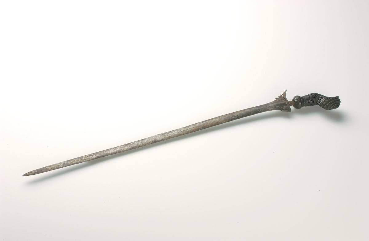 1076590