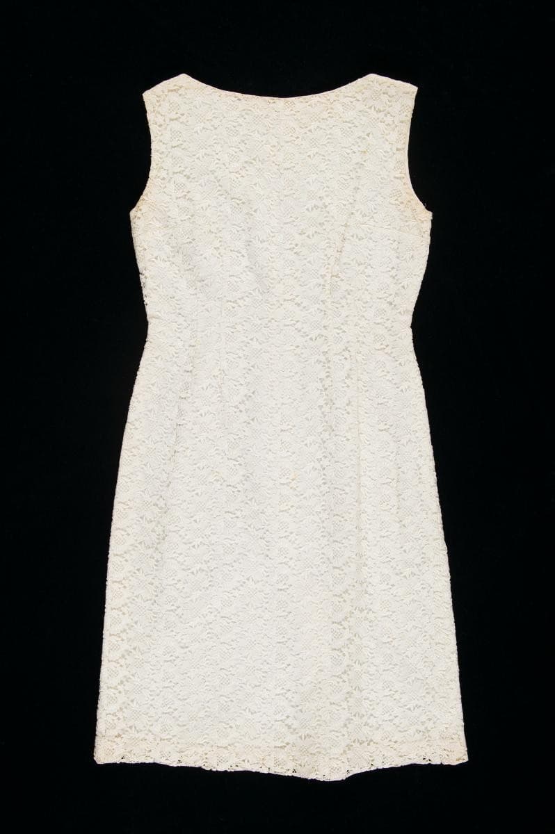 1318282