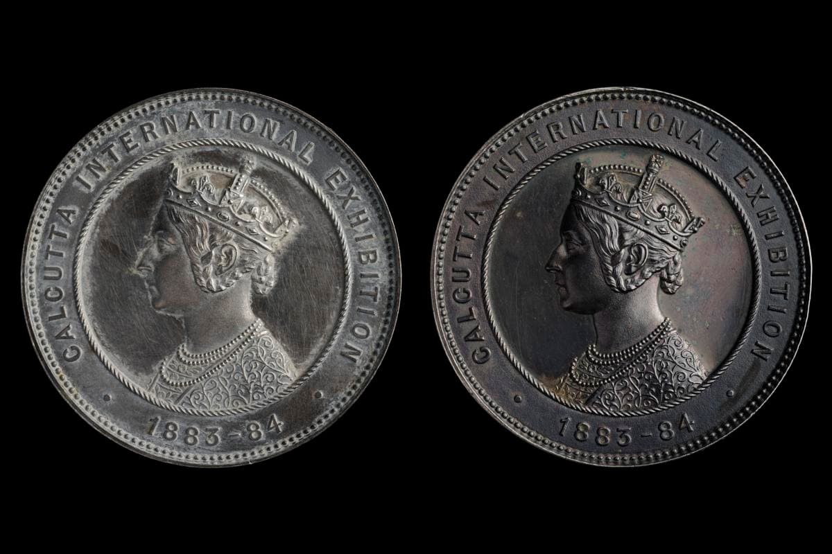 1595763