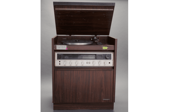 <strong>Record player with a pair of speakers, Undated</strong>&nbsp;<br>
<em>Kampong Ubi Community Centre Malay Museum Collection, People&rsquo;s Association. Gift of Mr Tahir bin Basri</em><span> </span>