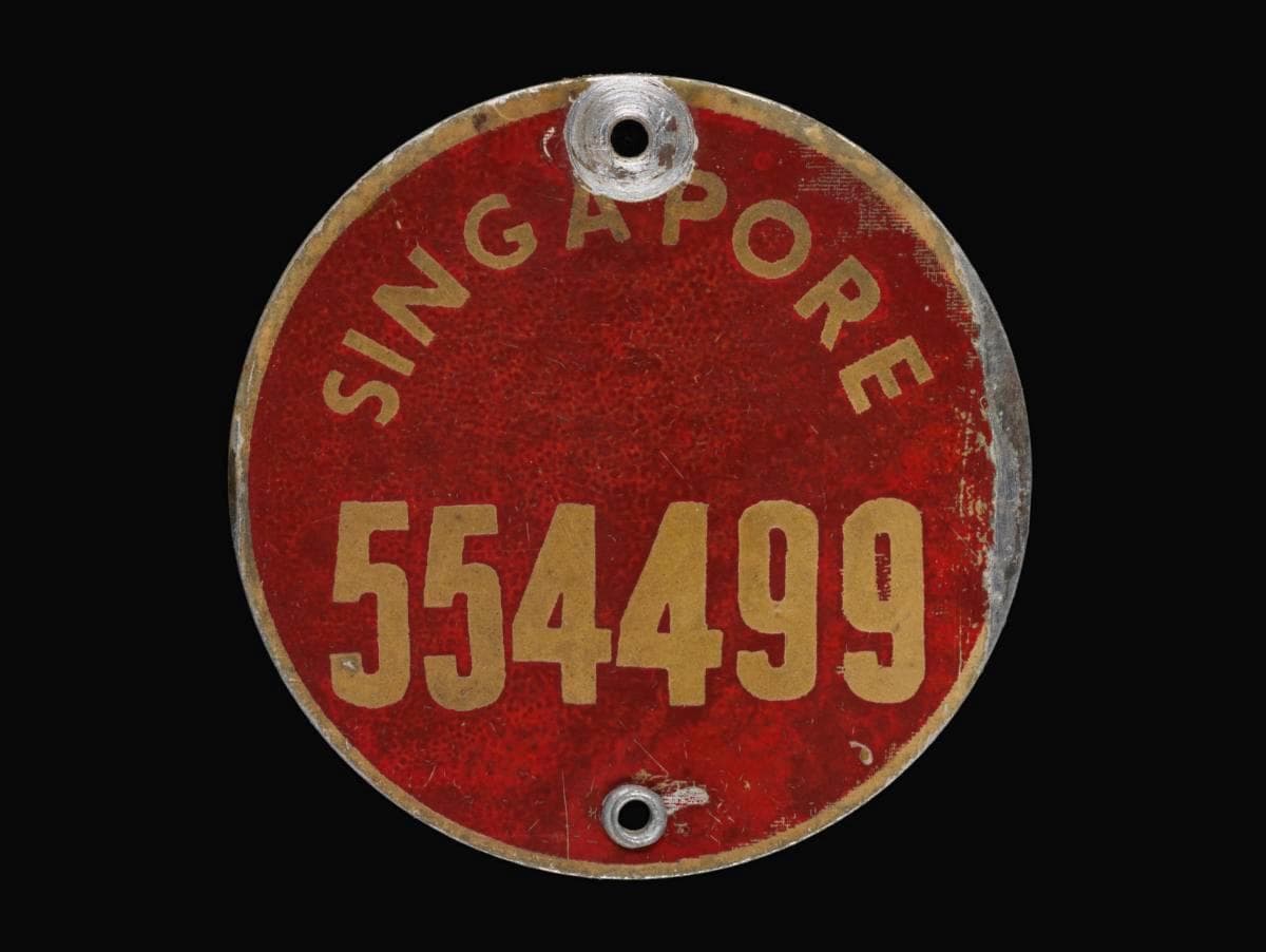 1615928