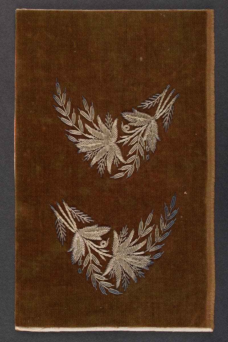 1325871