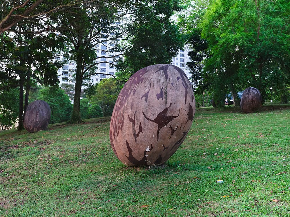 Ang Mo Kio Town Garden East was originally part of a larger area known as Cheng Sua Lai or Cheng San. Before the 1970s, Cheng San used to extend along the former Cheng San Road, which ran from Sembawang Hills to Serangoon Gardens, parallel to the present Ang Mo Kio Avenue 3.