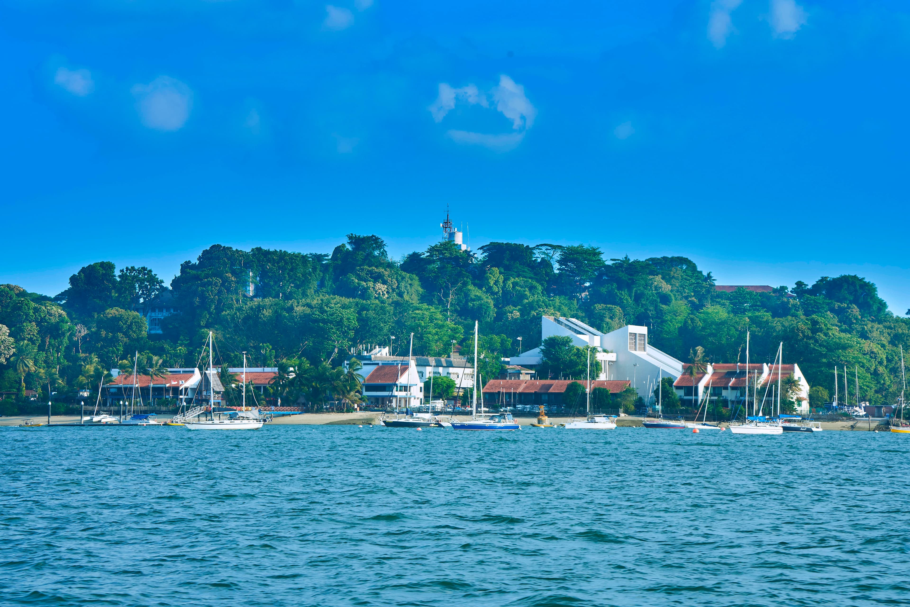 Originally established as social and sporting clubs by soldiers of Changi Cantonment, and later Royal Air Force (RAF) Changi, Changi Sailing Club (founded in 1936) operates as a private members’ club today.