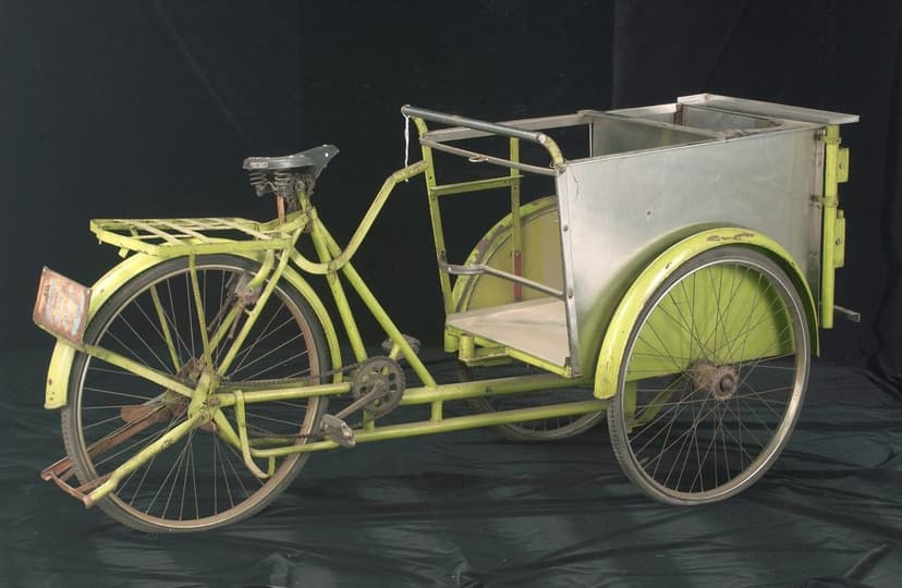 'Kueh tutu' trishaw cart
