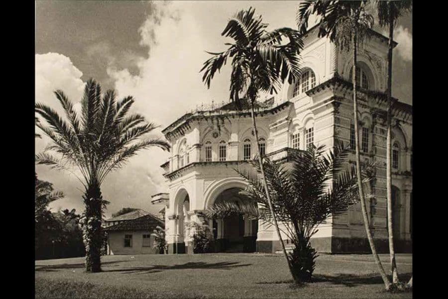 <p style="text-align: justify;"><strong><a href="/stories-landing/stories/the-singapore-story-through-60-objects/community-and-faith/chesed-el-synagogue/story"><strong>Chesed-El Synagogue, Singapore, c. early 20th century, photograph.</strong><br>
Collection of National Museum of Singapore.</a></strong>