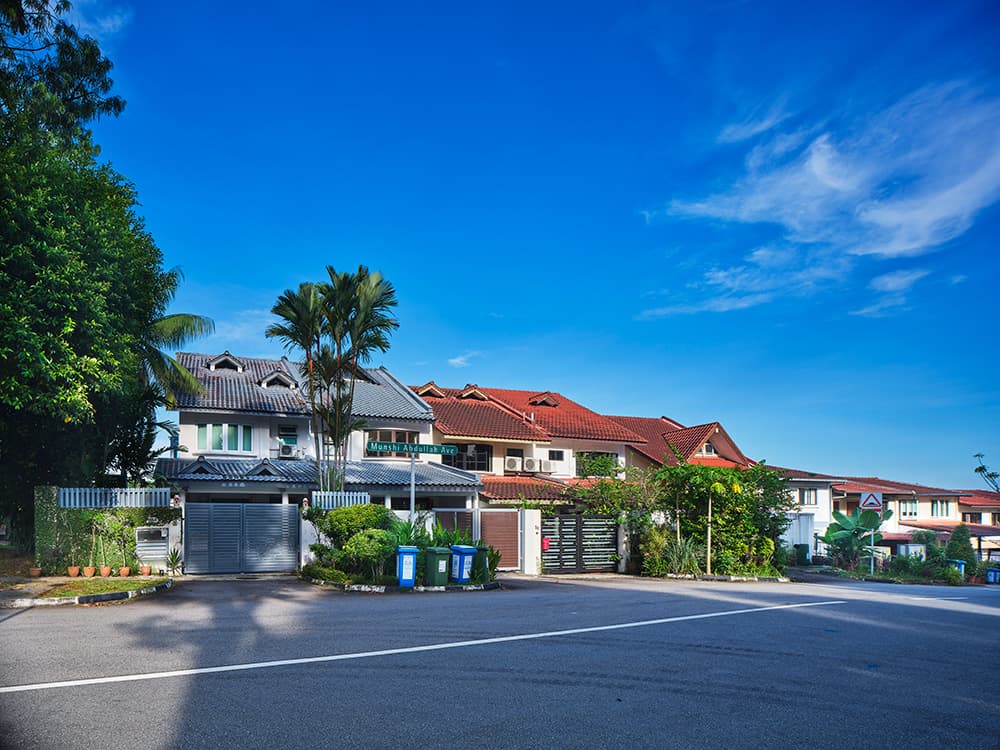 Completed in 1969, Teachers’ Housing Estate was developed by Singapore Teachers’ Union (STU). Roads in the estate were named after personalities such as Tu Fu, Rabindranath Tagore, and Munshi Abdullah, who were well-known literary figures.