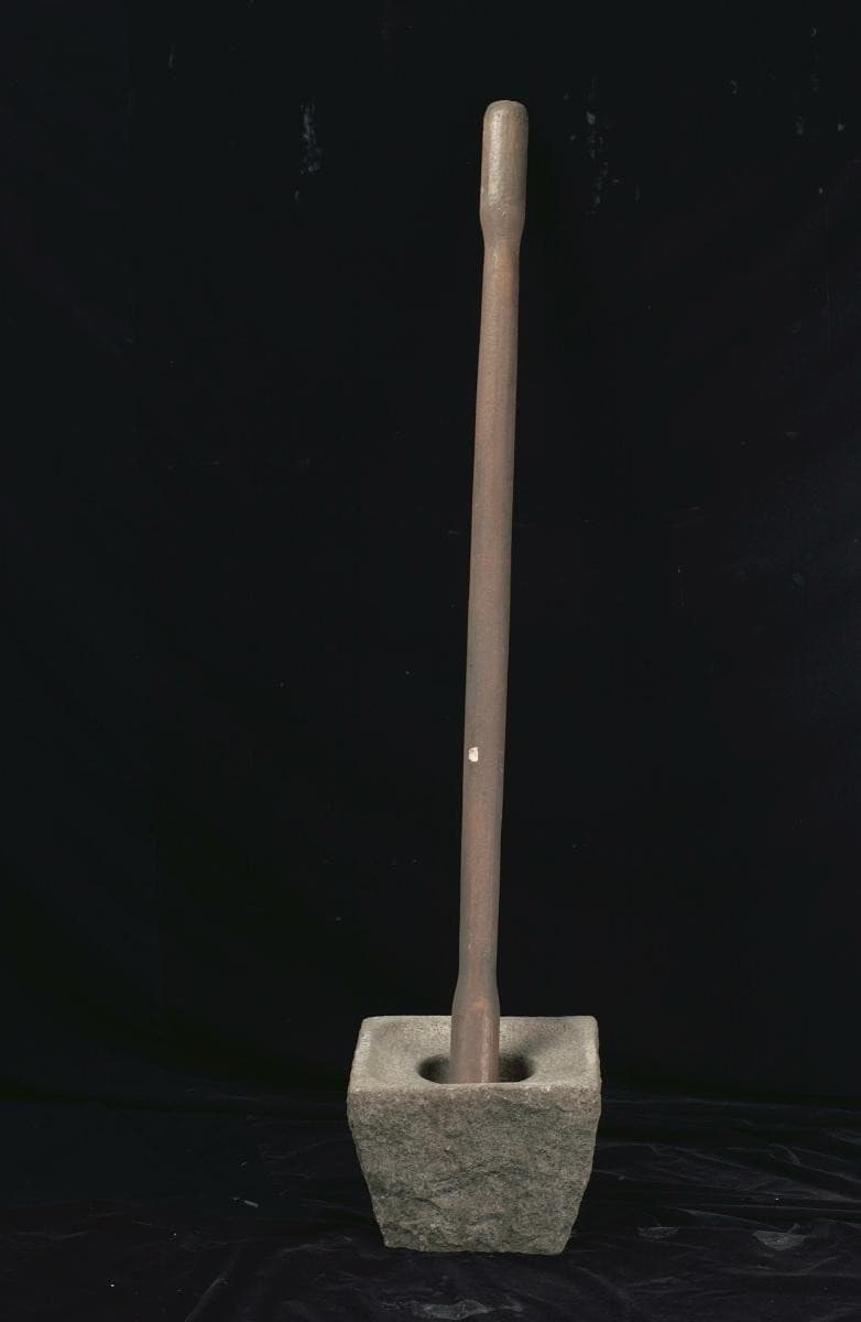 1085640