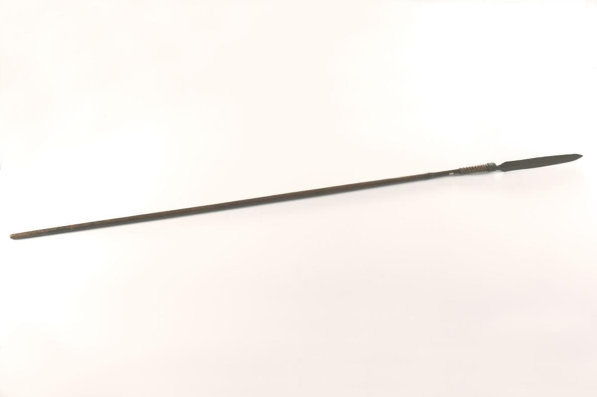 1043907