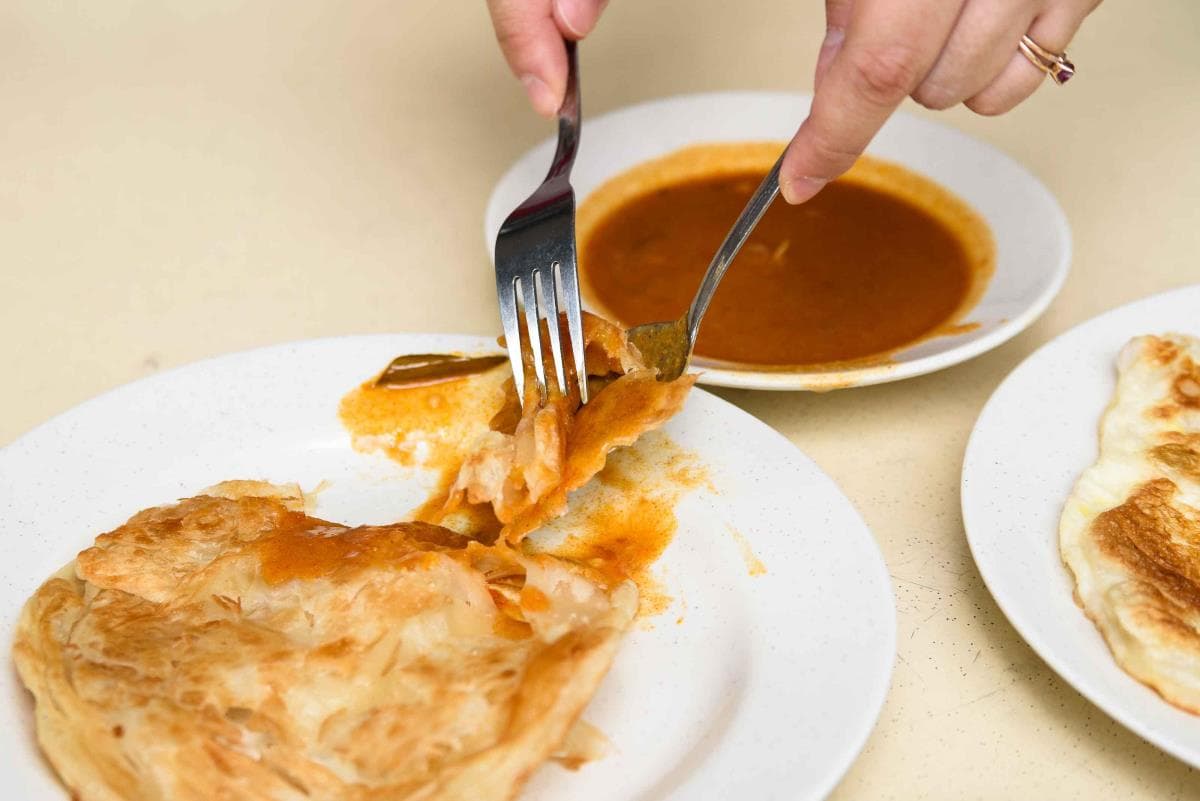 Roti prata with curry.