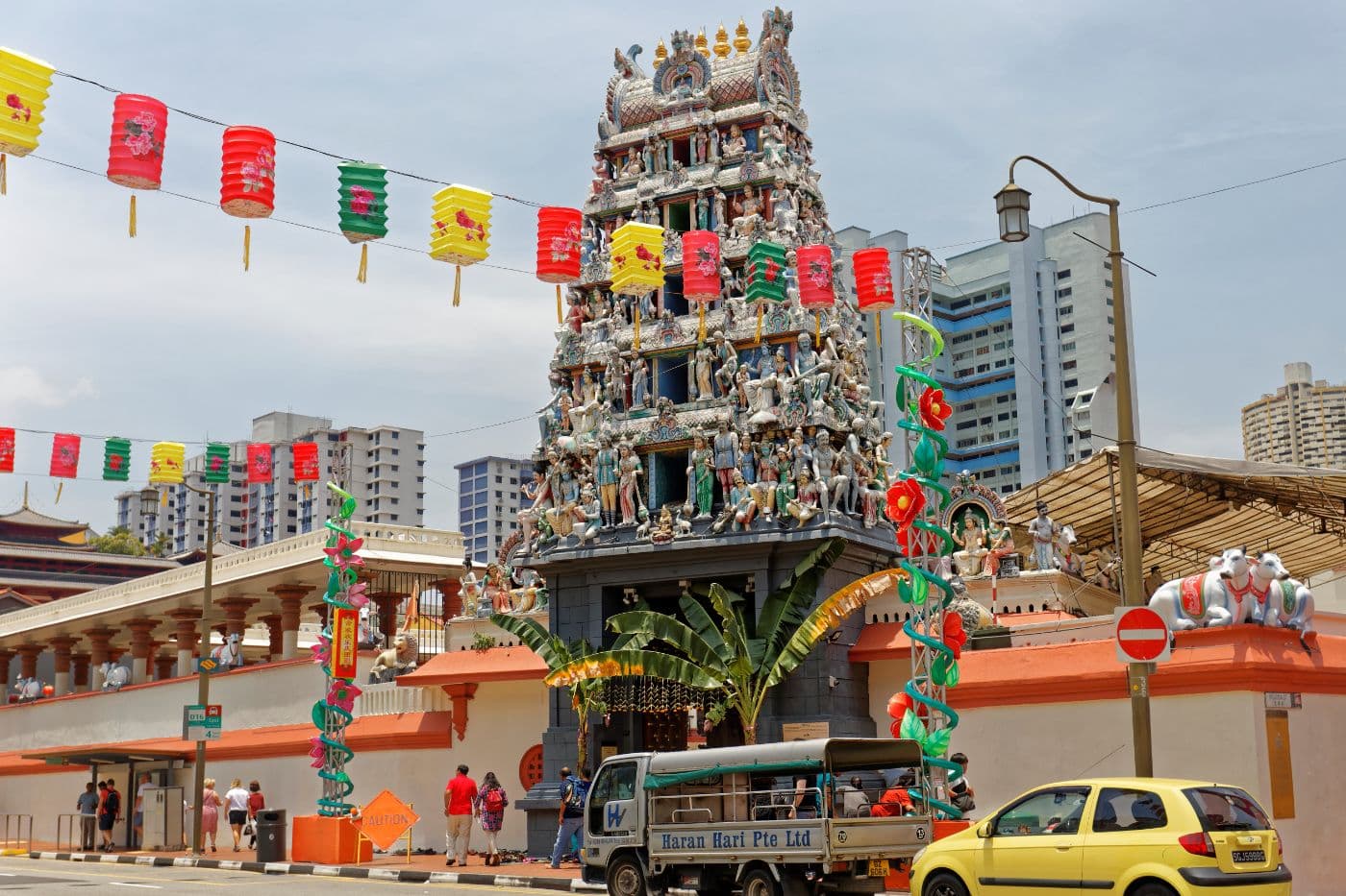 The entrance to the Sri Mariamman Temple. This is the oldest Hindu temple in Singapore and has been the venue for Theemithi since 1840.