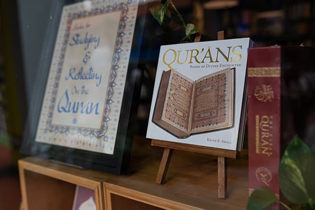 Products 1 of Wardah Books