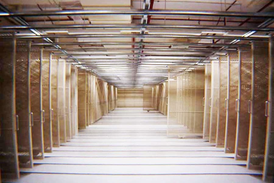 <p style="color: #000000; margin: 0cm 0cm 8pt;"><span>Compactors for paintings in the Paintings Store.</span>