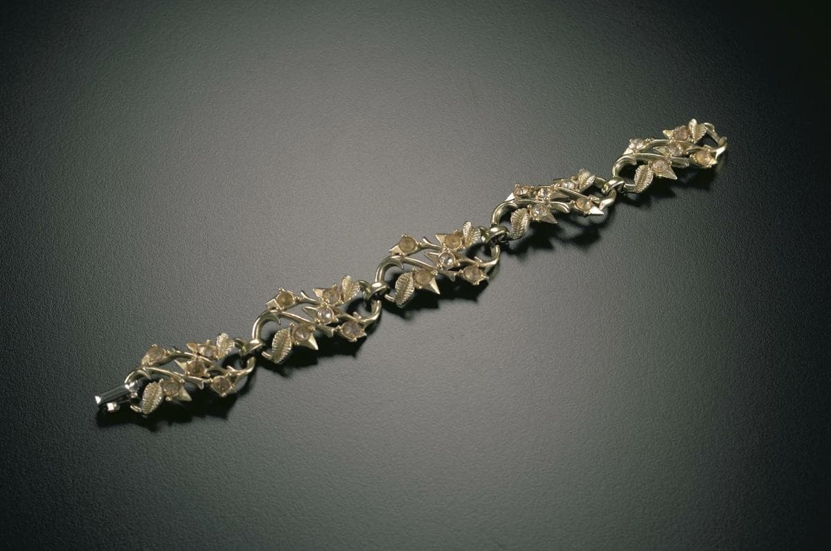 1156050